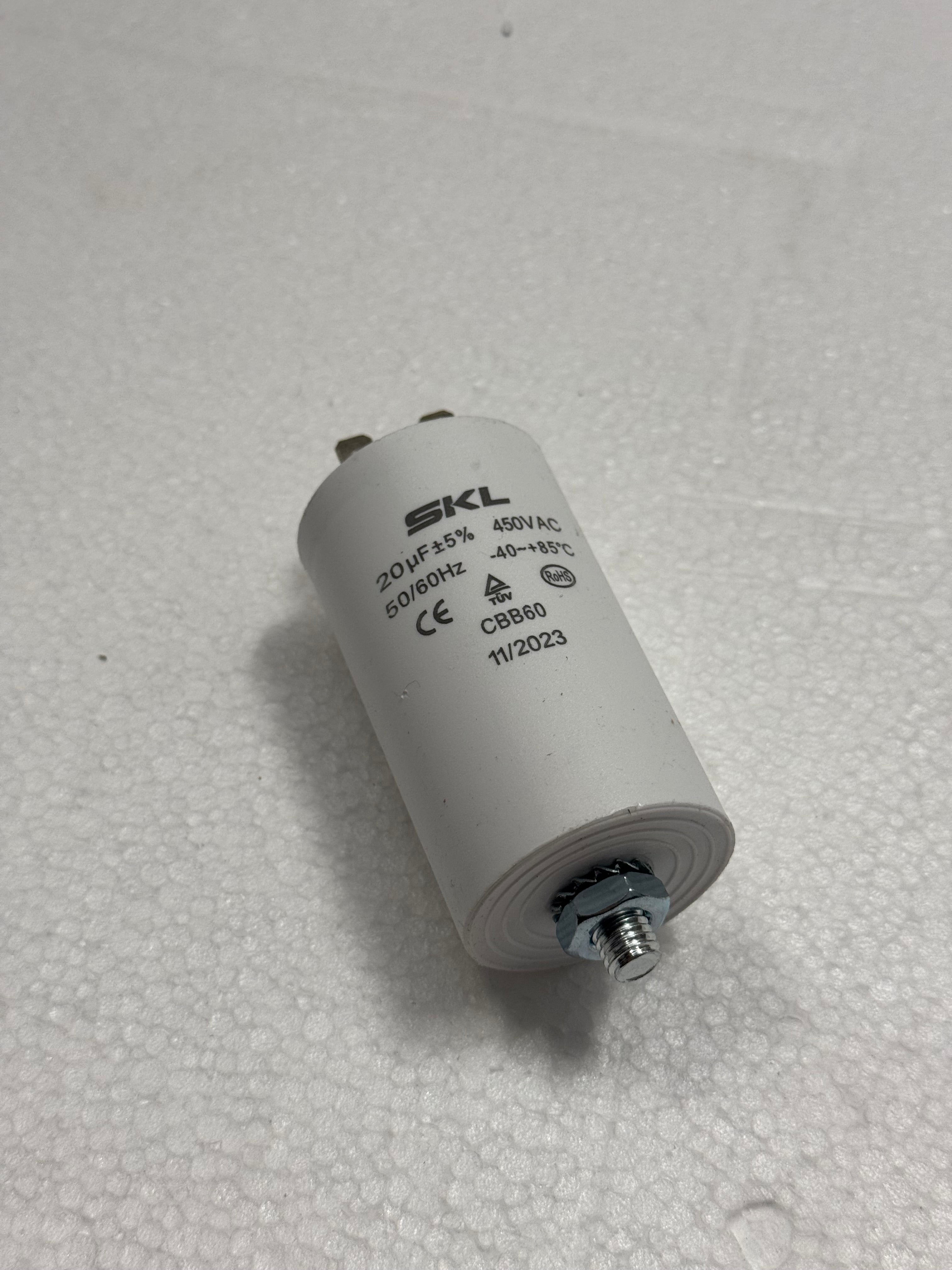 702262 CAPACITOR 20mF