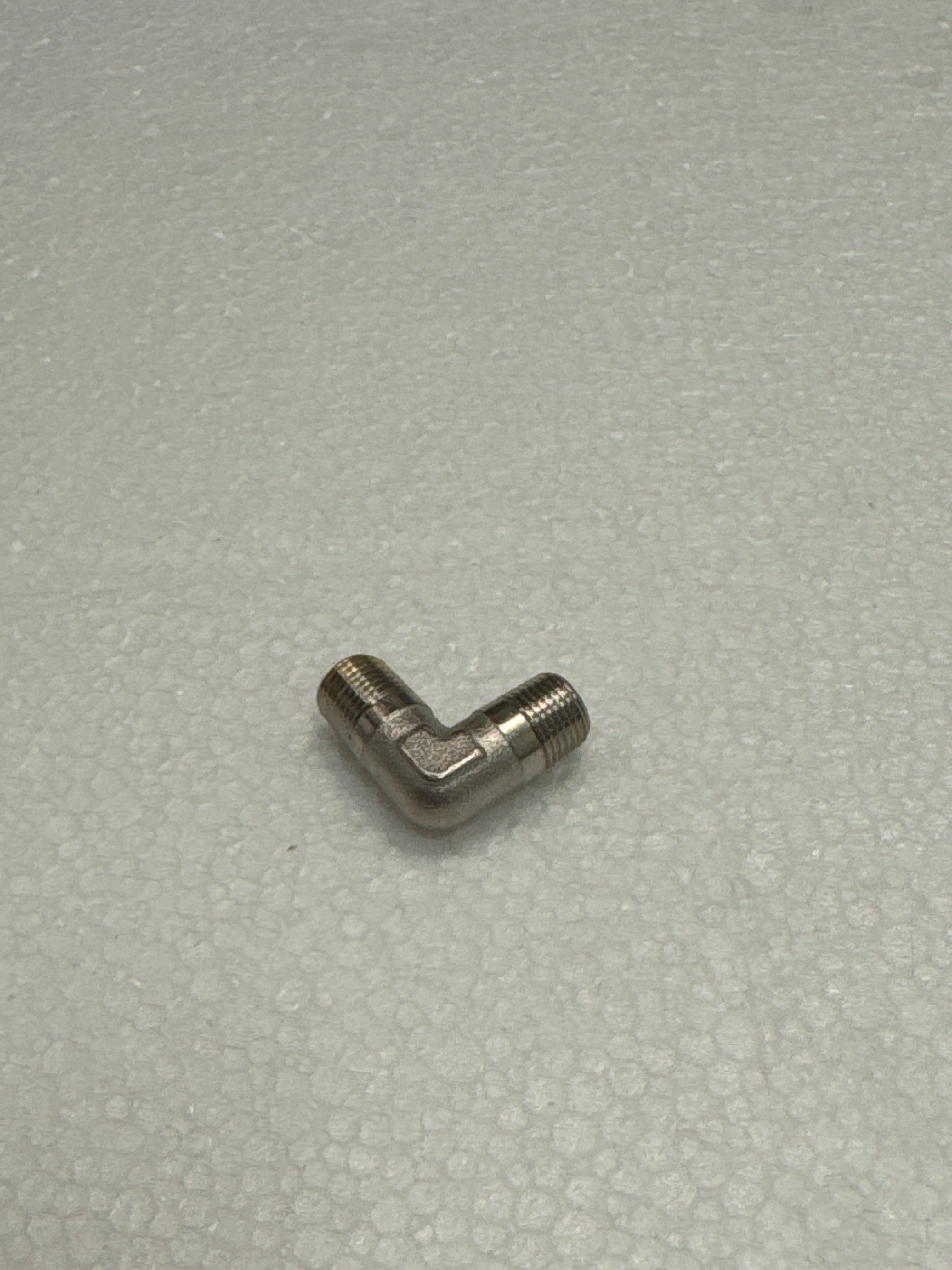 5809830 (07300001) L FITTING 1/8M-M 459